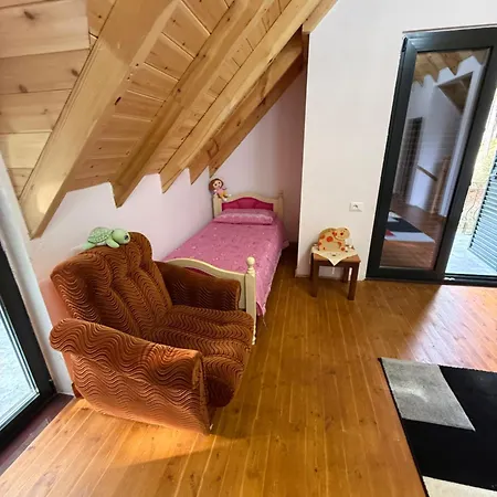 Streha Pishave Villa Elbasan